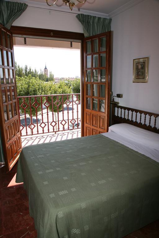 Hostal Santa Barbara Socuellamos Exterior photo