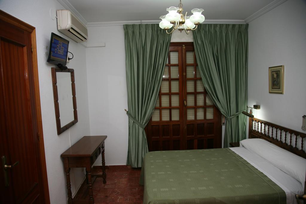 Hostal Santa Barbara Socuellamos Exterior photo